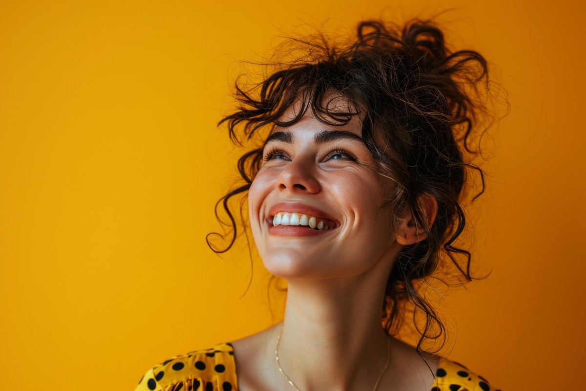 uśmiechnięta kobieta